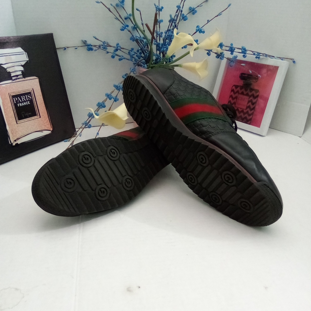 Gucci Black Sneakers with Red and Green Stripes - Picture 6 of 16